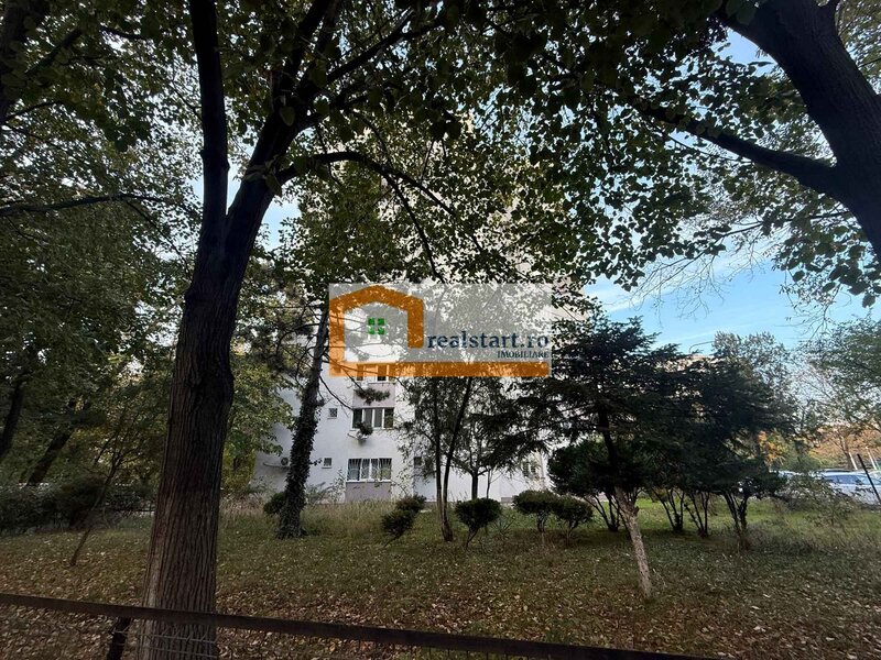 Metrou Romancierilor, bloc anvelopat, instalatii noi, langa Lidl, Plaza Mall