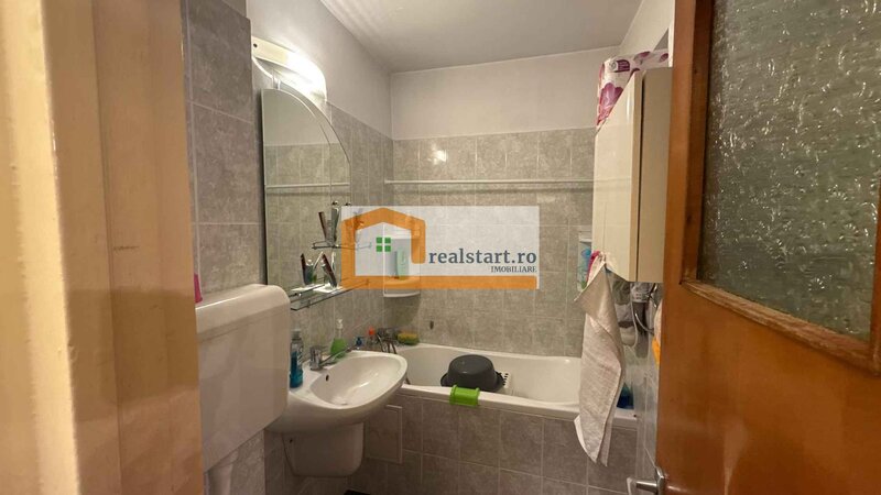 Metrou Romancierilor, bloc anvelopat, instalatii noi, langa Lidl, Plaza Mall