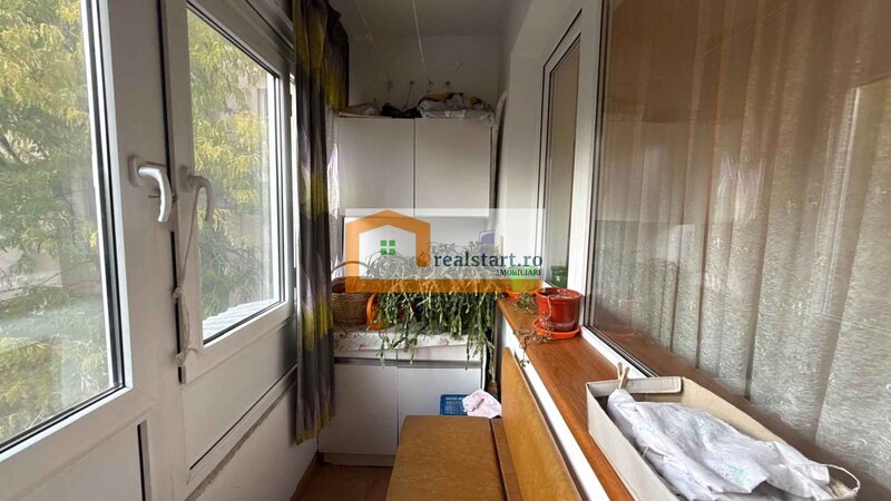 Metrou Romancierilor, bloc anvelopat, instalatii noi, langa Lidl, Plaza Mall